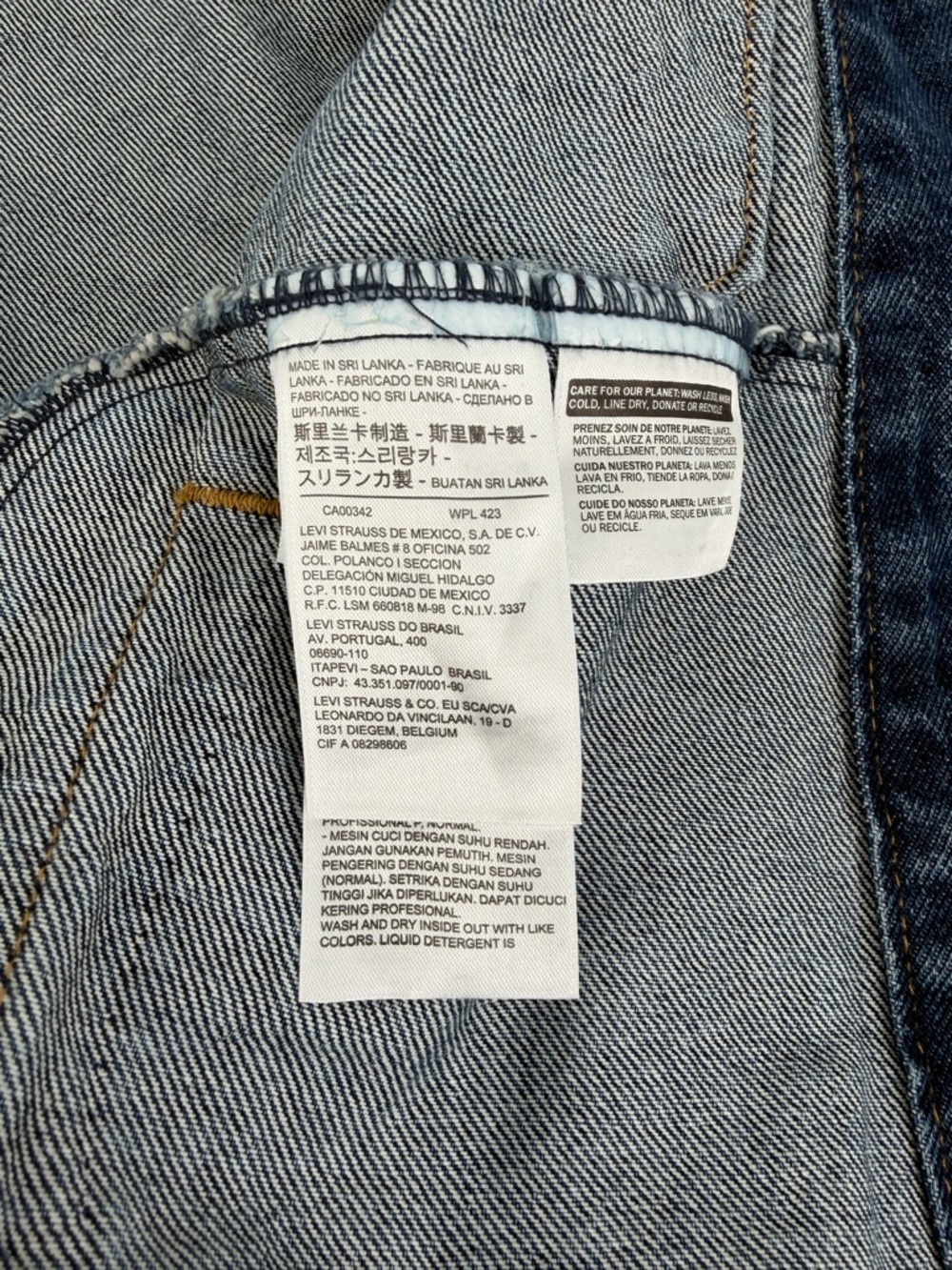 Levi’s Women’s Trucker Denim Jacket 74457 Side Zip Hem Blue L NWT - Picture 10 of 16